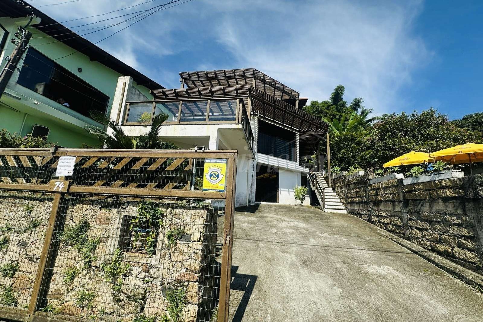 10a20e78-6dfc-42ad-b537-7bfe603f1ae1