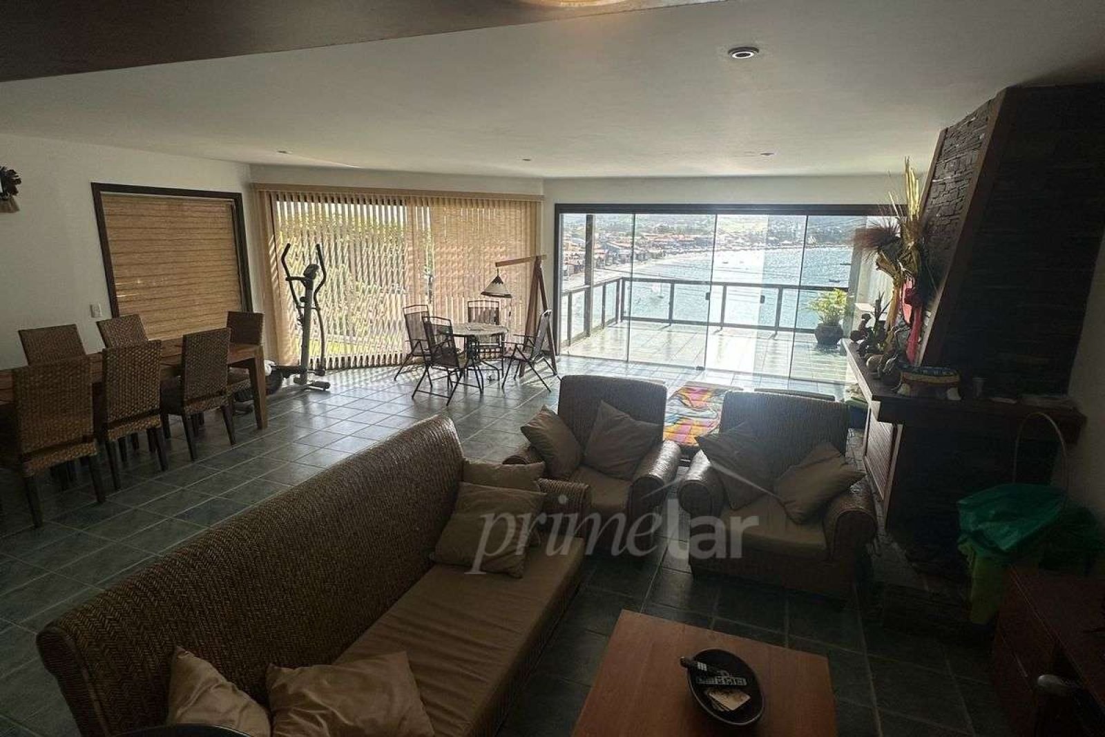 4ea93b15-1556-473a-acf2-94c413f86ce9