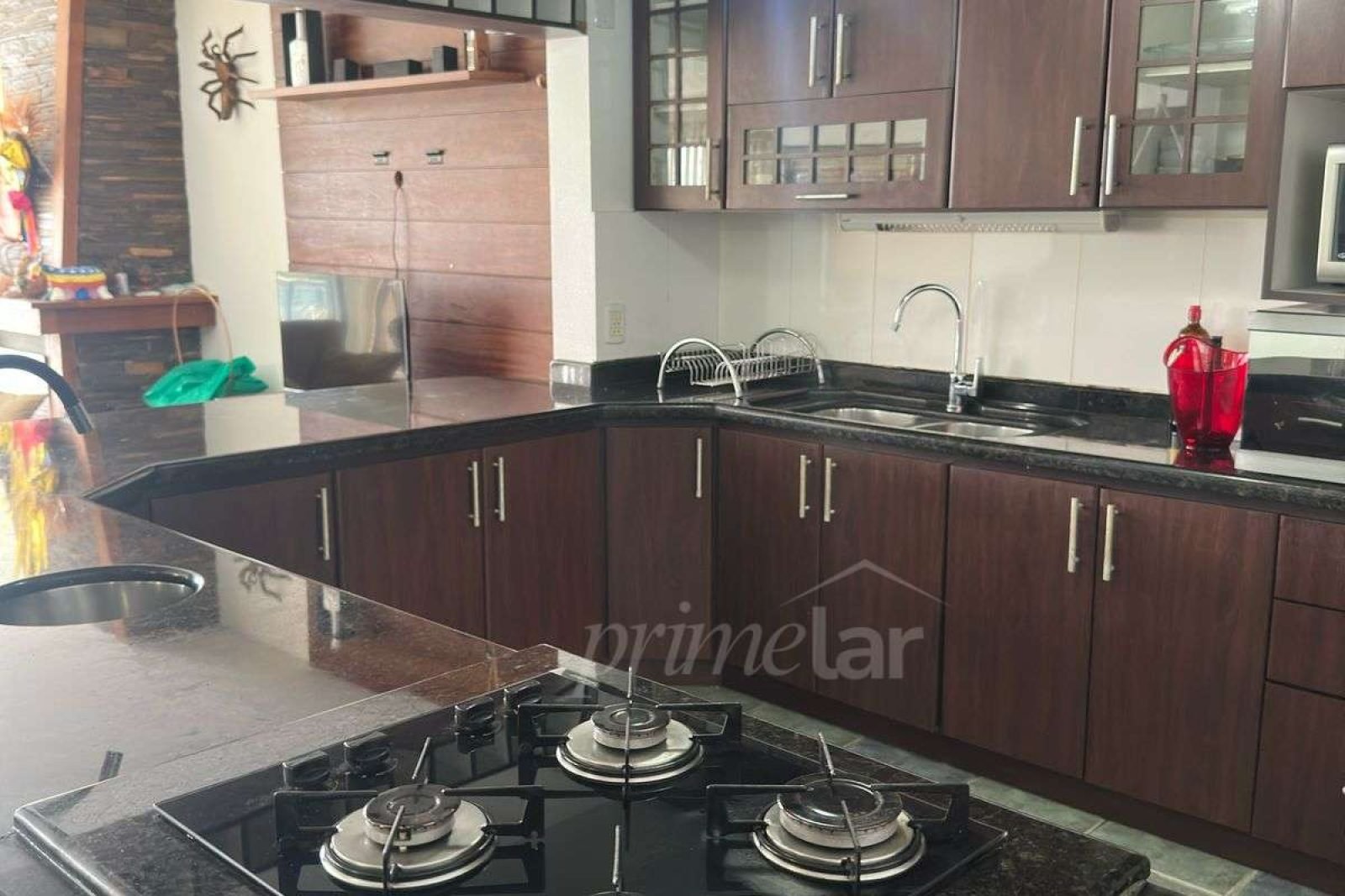 6edf0a93-a003-40a5-8e53-9a73eec8a9f3