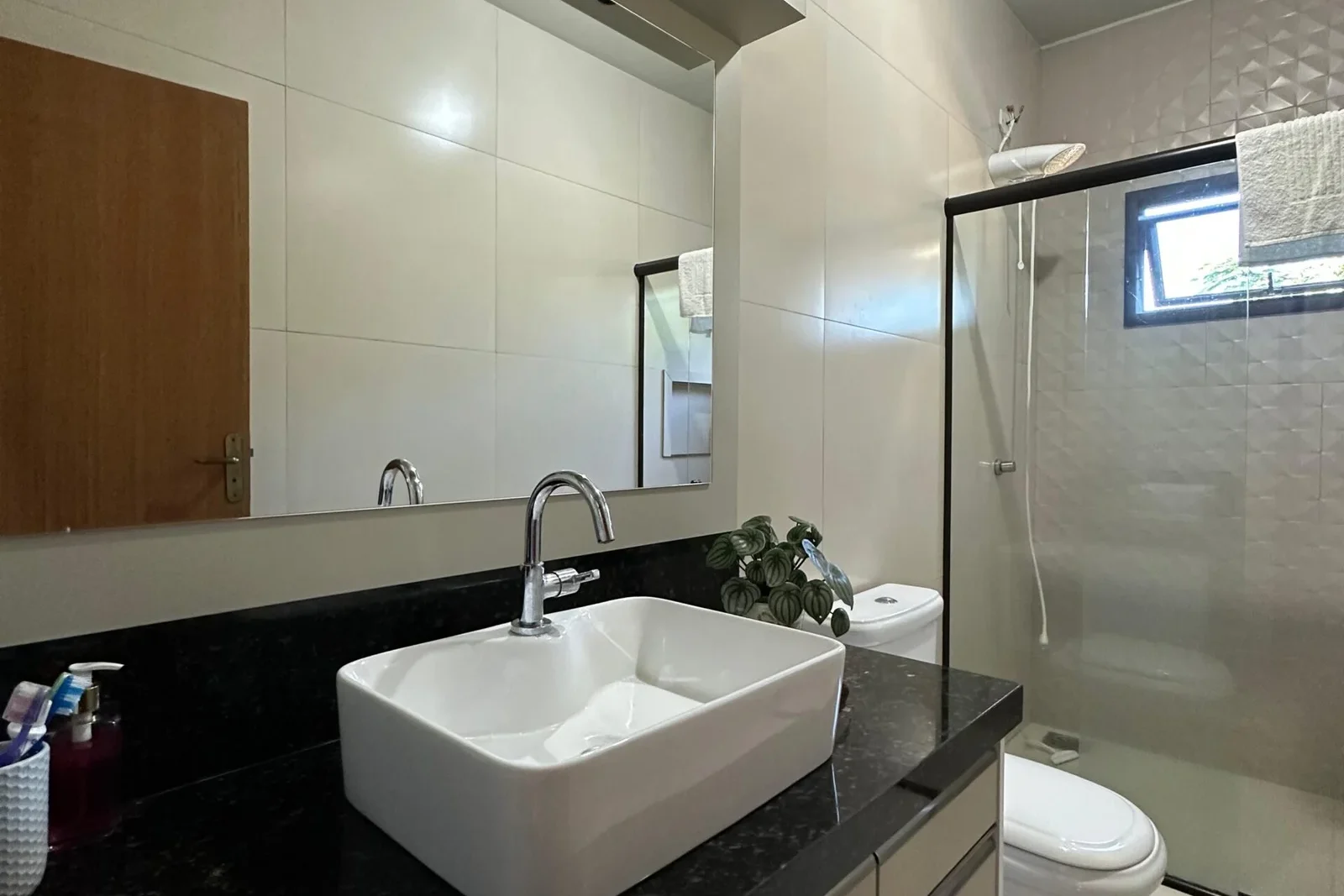 Foto-de-Karin-Akao21-scaled-1