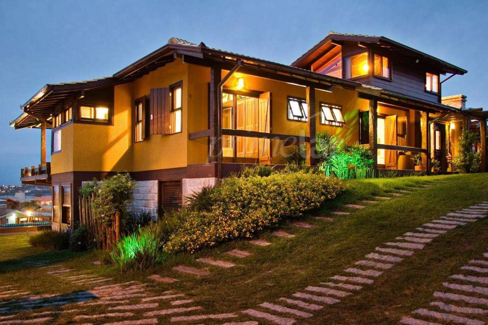 e81867a6-e1a7-4bf1-bb98-1ec43e703ccb