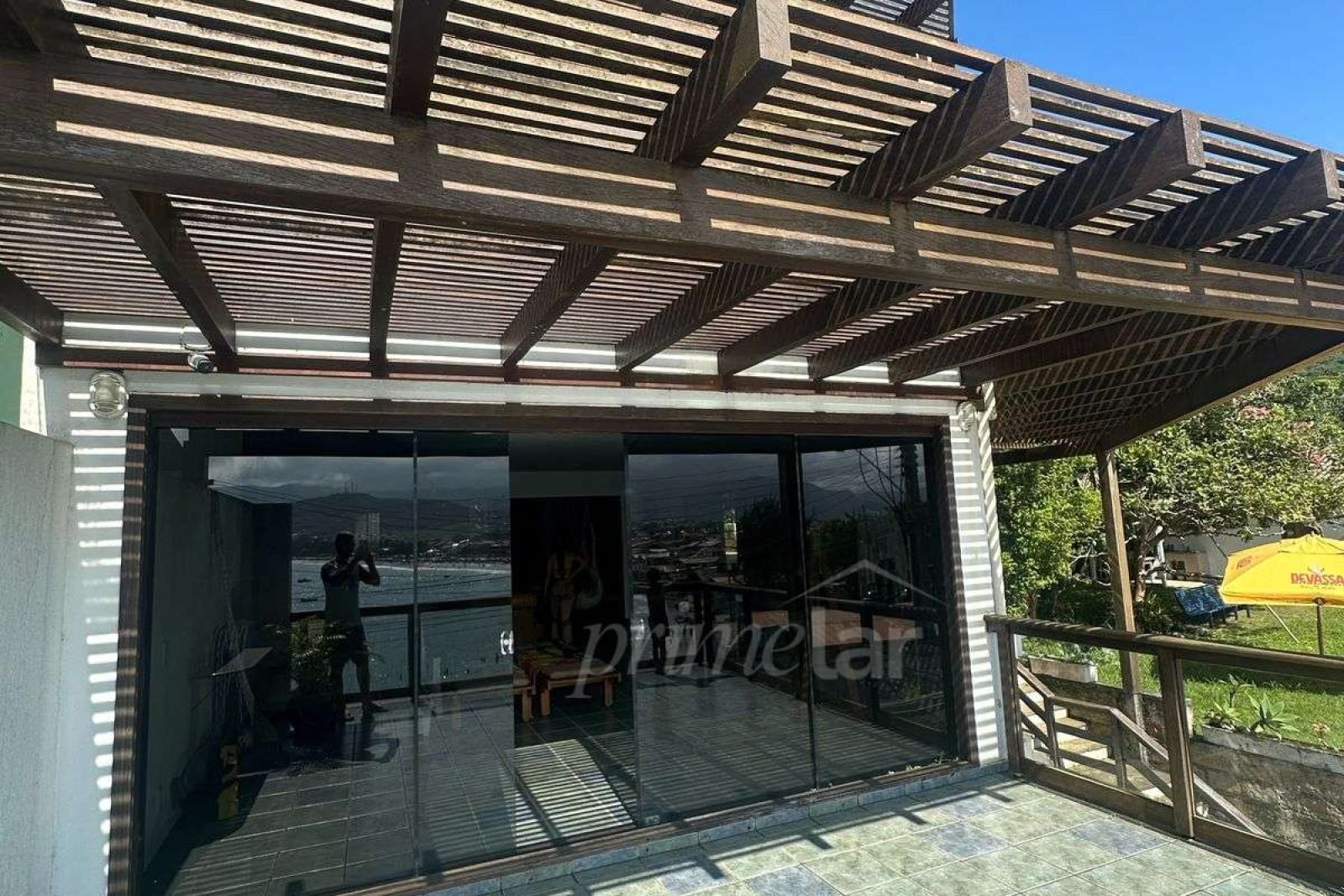 ec98a4a3-332e-41d2-8fe2-cbe04c75027e