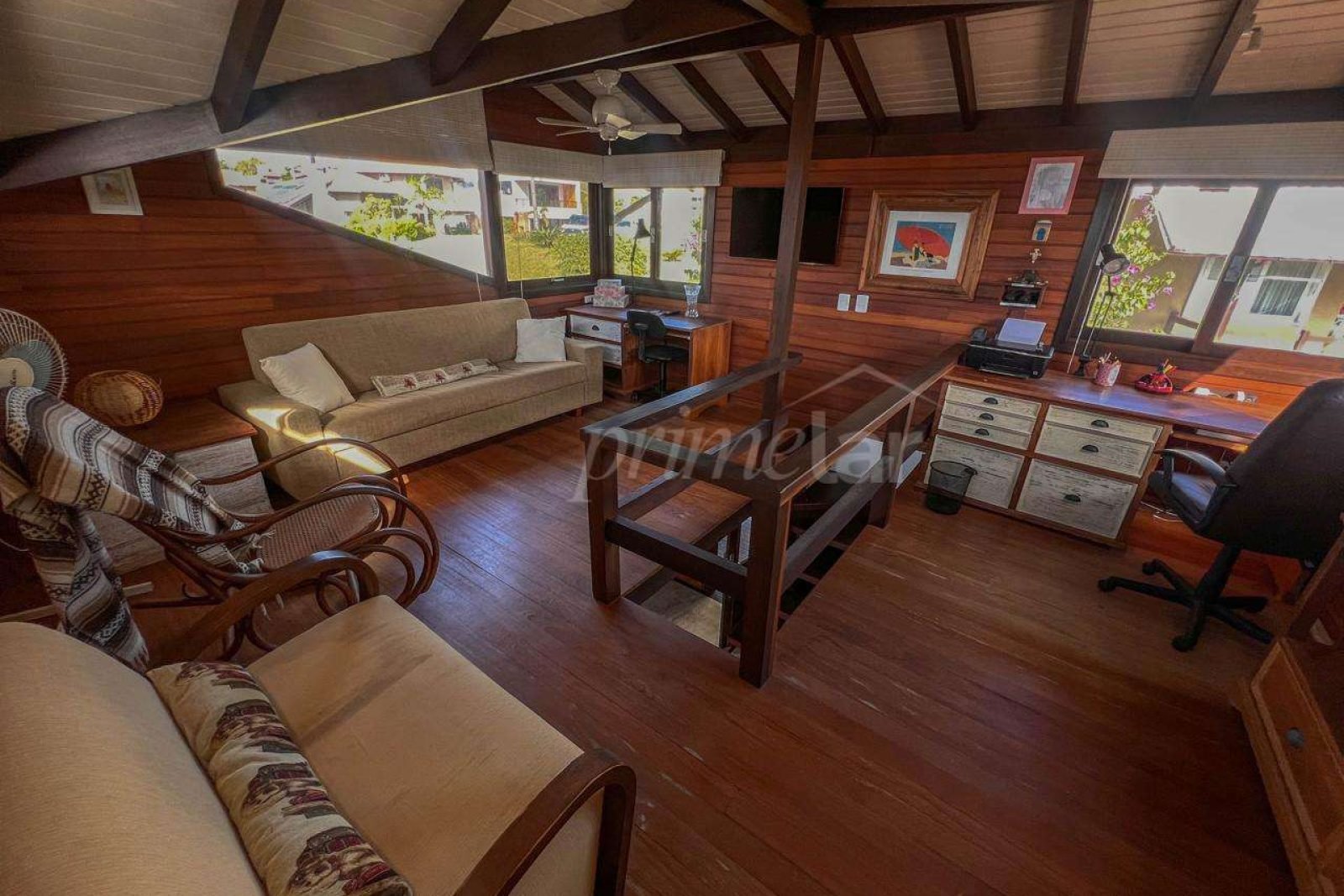 f0a165ab-9c56-4d21-8040-5d7c0c5afb3f